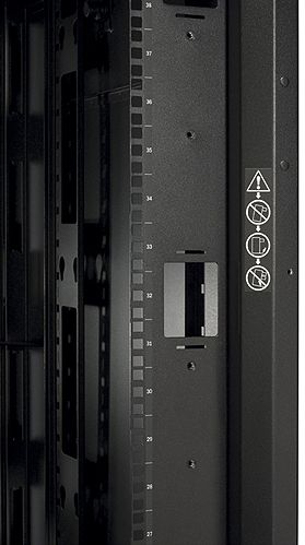 APC NetShelter SX 42U 750mm wide x 1070mm deep