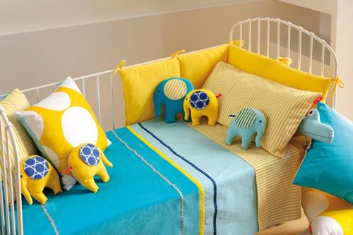 Colcha de Terciopelo Igloo Turquesa para Cuna de 120 x 60 cm de Sal de Cocó. Ideal para el entretiempo.