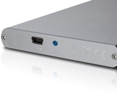 Disco duro externo 2.5" TrekStor DataStation pocket Xpress 82970 - sata de 1 TB - transferencia de datos mediante conexión USB 2.0 de alta velocidad - compatible con USB 1.1 - Cool silver