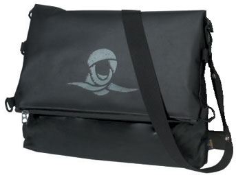 Bolso bandolera de Nomad, negro, incluye cambiador, impermeable